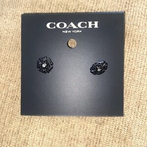 BRAND NEW Coach Sparkling Daisy Stud Earrings